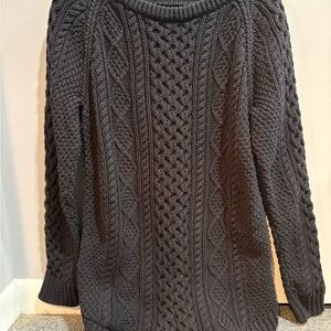 Like New  LL Bean Navy Cable knit Sweater. Size M